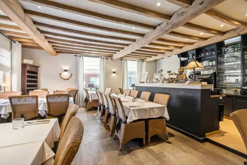 Charmant restaurant met ruim terras en tuin - unieke kans!