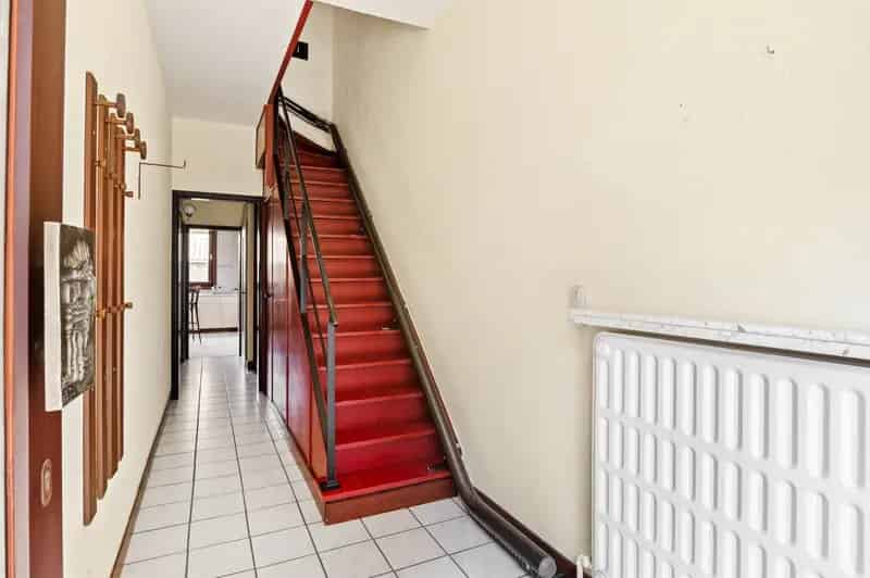 Te renoveren woning met 2 slaapkamers en tuin op gunstige locatie!