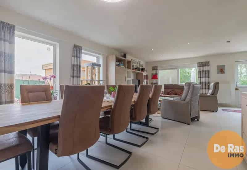 OPHASSELT - Eengezinswoning met 3 slpk, garage en tuin!