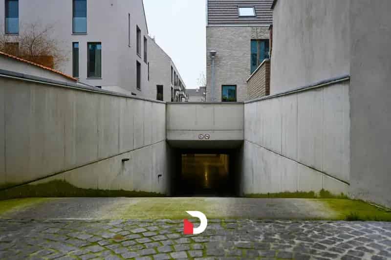 Ondergrondse parkeerplaatsen te koop in hartje Brugge – Gulden Roos