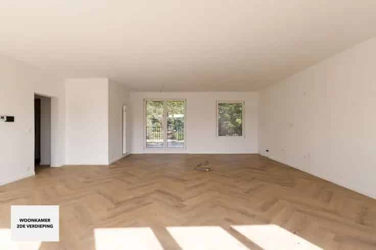 Appartement te koop Lier: gerenoveerd 3 slaapkamers, autostaanplaats, terras