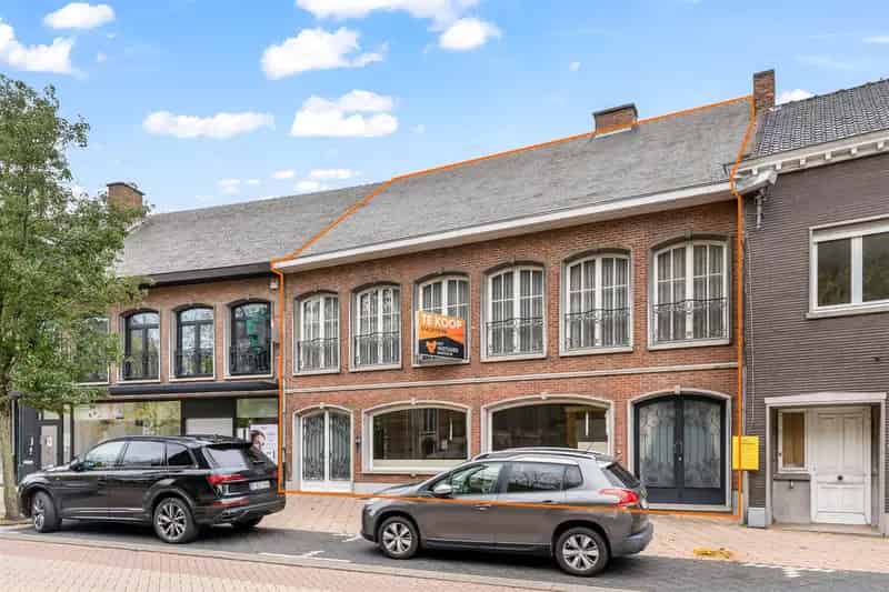 HANDELSPAND MET WOONST (380M2) OP TOP-LIGGING IN CENTRUM BALEN!