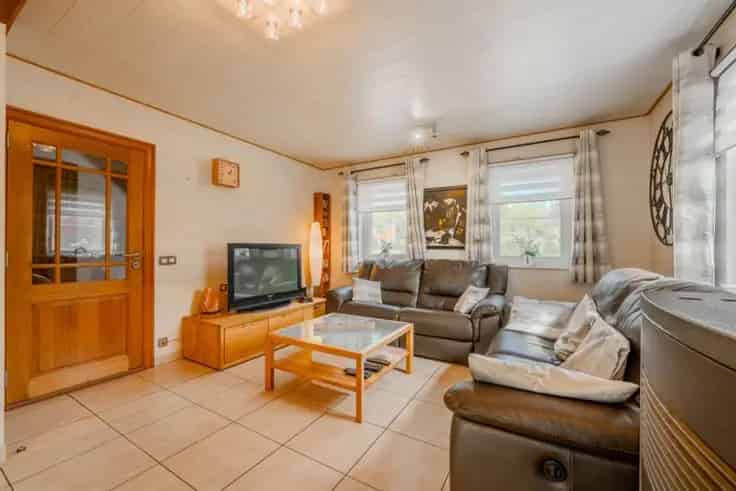 Huis Te Koop Jalhay 3 Slaapkamers Zwembad Tuin