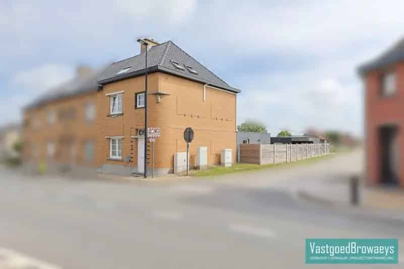 Instapklare woning met 4 slaapkamers, tuin & garage