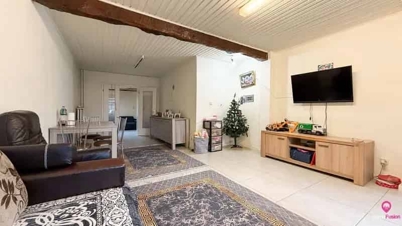 Instapklare woning van 200m² met 5 slpks en inpandige garage!