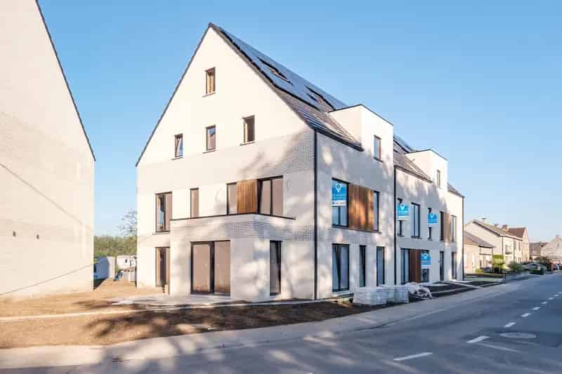 Appartement te koop te Buggenhout: Gelijkvloers met Tuin