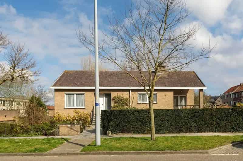Riant (Kangoeroe-/zorg-) wonen in vrijstaande villa in Kristus Koning!
