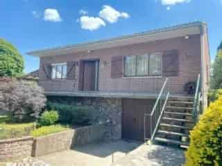 Huis te koop Engis 4 verdiepingen 9 hectare grond