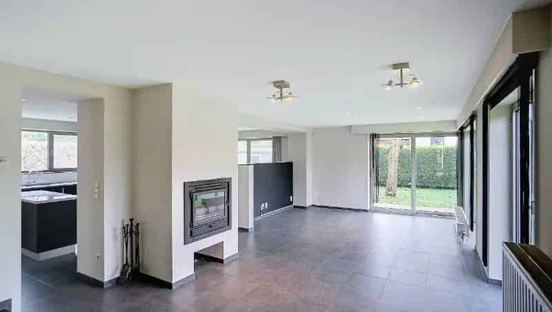 Modern landhuis van 212m² + dubbele carport op 8 are 26 ca