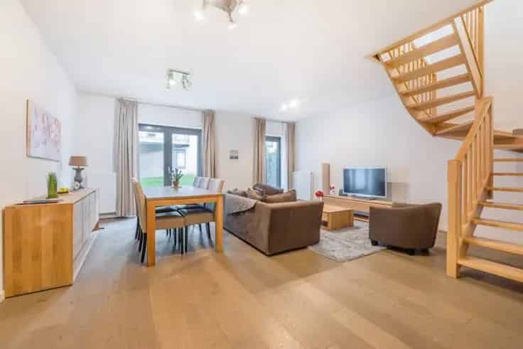 Duplex Te Koop