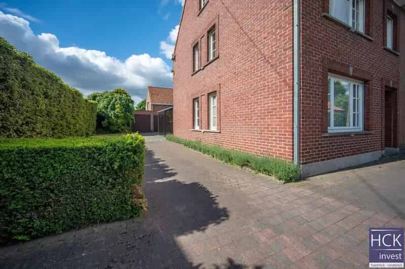 WAREGEM - Zeer gunstig gelegen HOB vlakbij centrum Waregem !