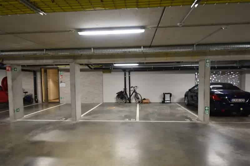 Ondergrondse autostaanplaatsen Houtmarkstraat te Liedekerke!
