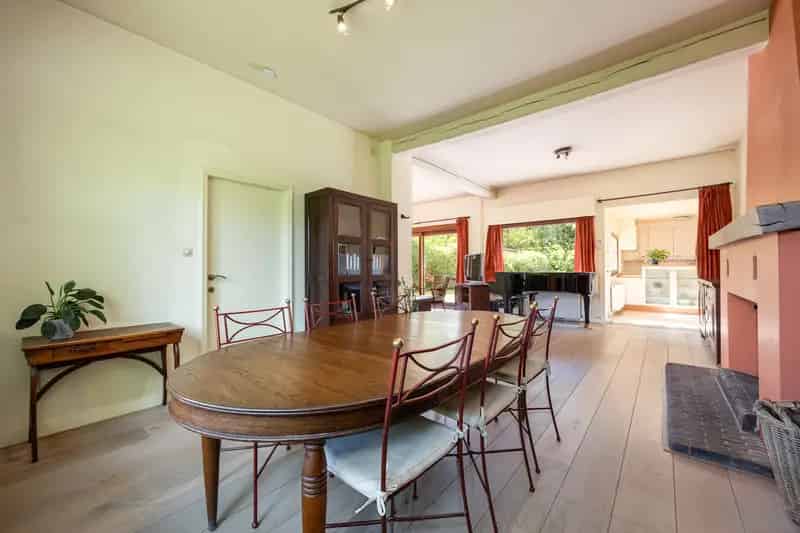 Woning Met Tuin En Functioneel Bijgebouw
