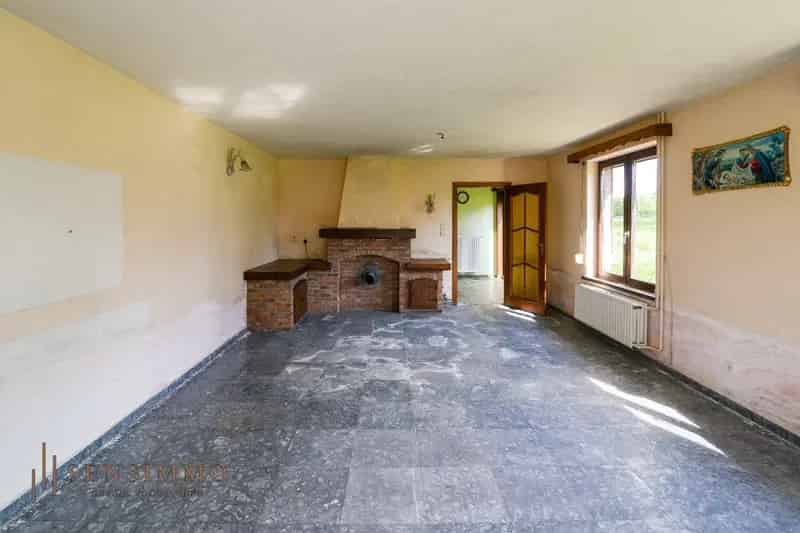 Open bebouwing op ruim  perceel van 44 are met tuin, garage en 4 slaapkamers in Oudsbergen
