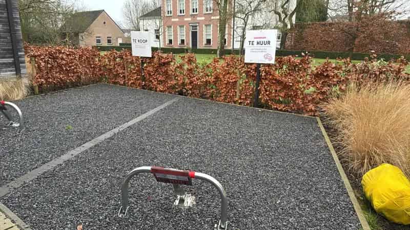 Autostaanplaatsen te koop in Hamme (Links)