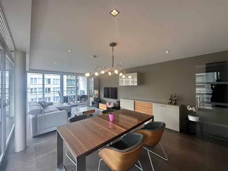 Appartement te huur 3 kamers met garage