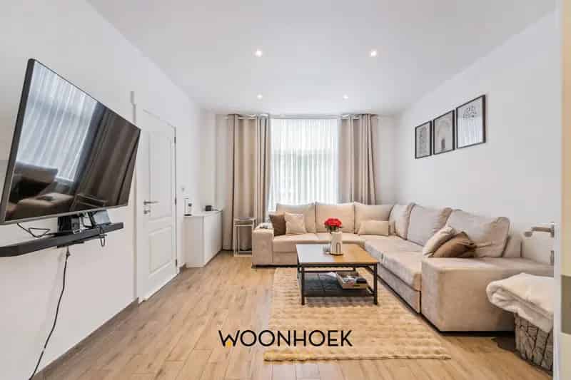 Gerenoveerde 3 Slaapkamer Huis te Huur Nabij Centrum
