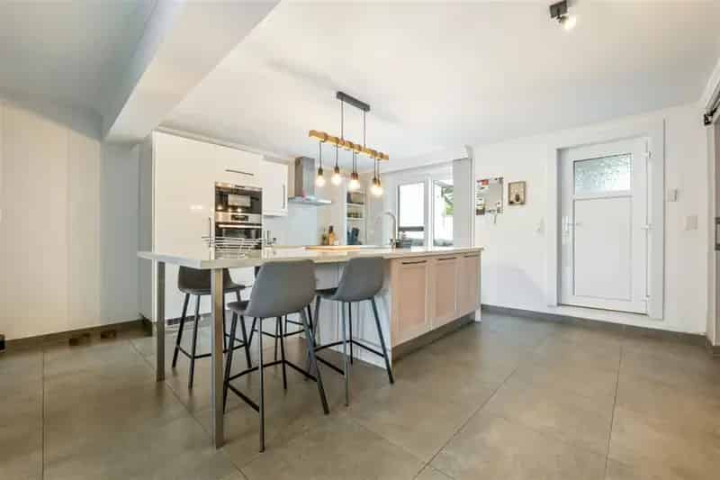 Appartement te huur Genk 3 slaapkamers ruim terras