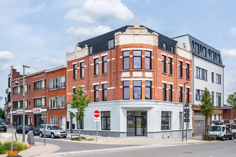 2 Slaapkamer Appartement te Koop - Instapklaar & Gerenoveerd