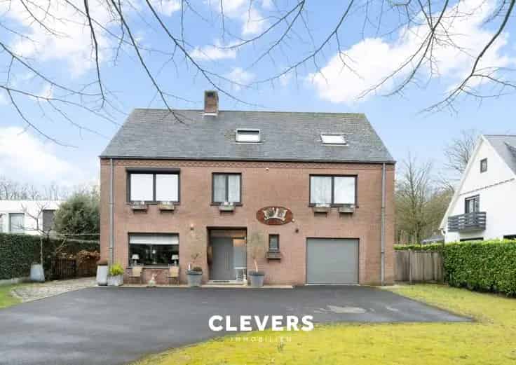 Huis Te Koop: Instapklare Villa met 6 slaapkamers, Energiezuinig