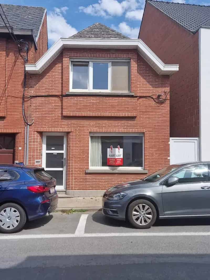 Bezoeken kunnen niet telefonisch ingepland worden, huurprofiel is verplicht: klik op BEZOEK AANVRAGEN via de volgende link: https://albert.immo/listing/dwelling-for-rent-9340-lede-6837903 en maak een huurprofiel aan. Je zal een uitnodiging krijgen voor he