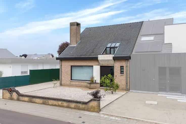 Huis Te Koop Ruime Instapklare Woning 210m2 4 slaapkamers Garage Tuin