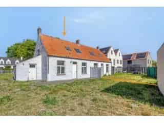 Huis te koop Sint Michiels - Karaktervolle woning te renoveren