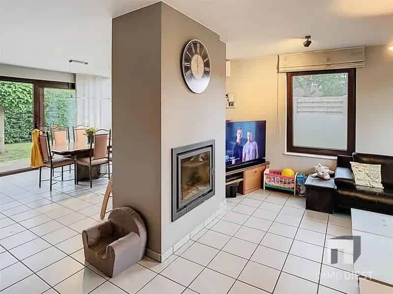 Ruime woning met 4 slaapkamers