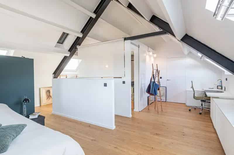 Appartement te koop met terras en zicht op water in Humbeek!