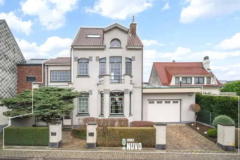 Unieke dorpswoning met bijhuis en tuin te Ternat