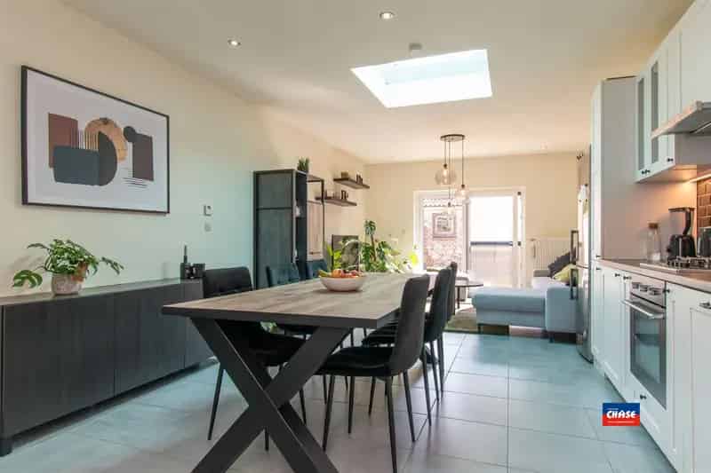 Huis te koop Hoboken: Instapklare woning 3 slaapkamers en tuin