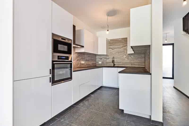 Prachtig gerenoveerde 4-slpk woning in het centrum van Stabroek!