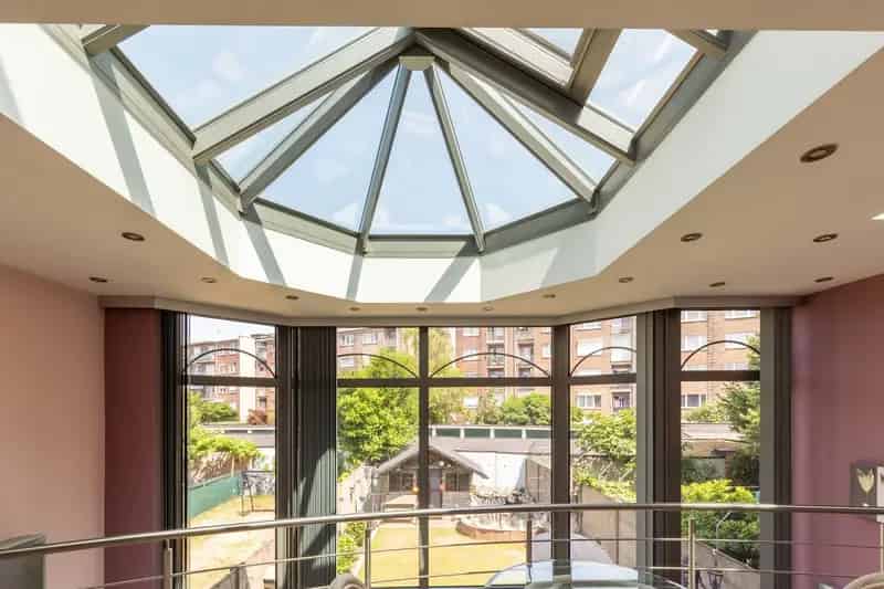 Zeer lichtrijke woning met unieke veranda