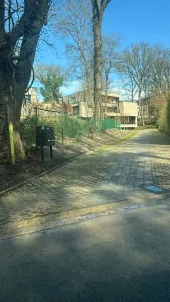 3 autostaanplaatsen te huur in Genk-Centrum