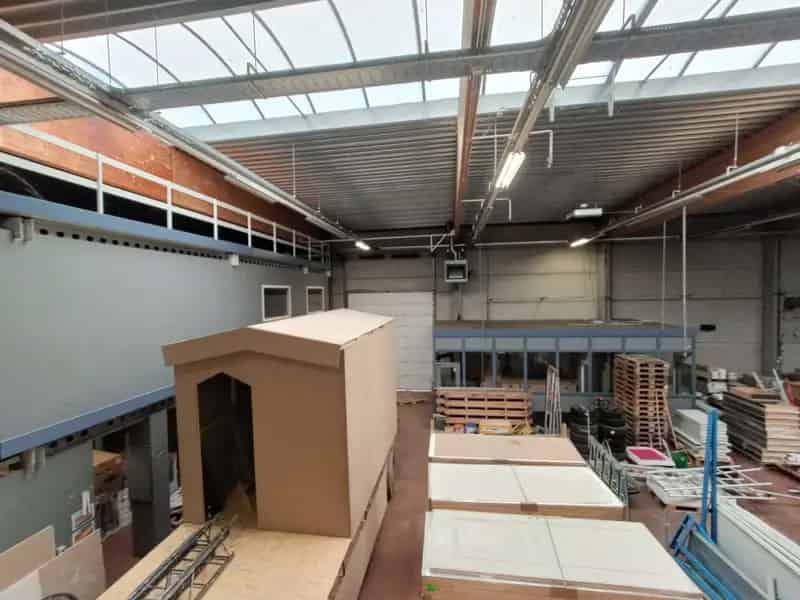Alleenstaand bedrijfsgebouw in Heist-op-den-Berg
