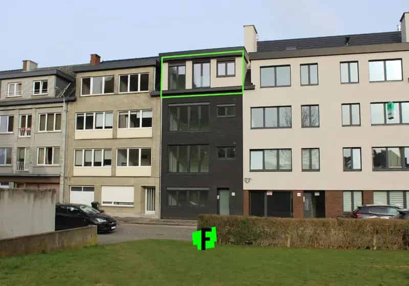 Modern appartment met autostaanplaats op uitstekende ligging te Zottegem
