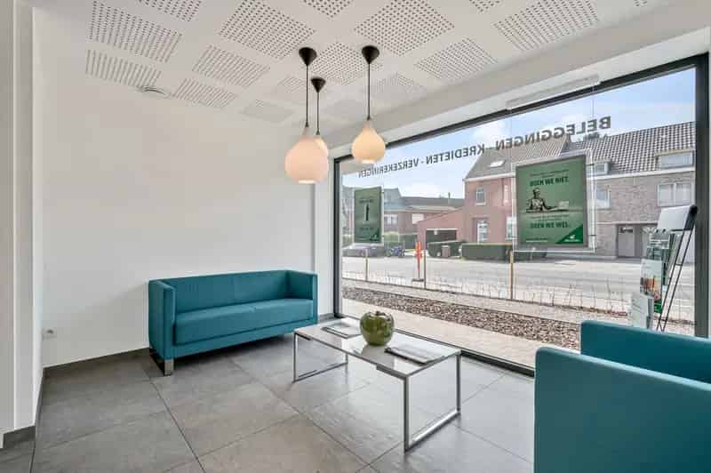 Moderne en zichtbare kantoorruimte op toplocatie