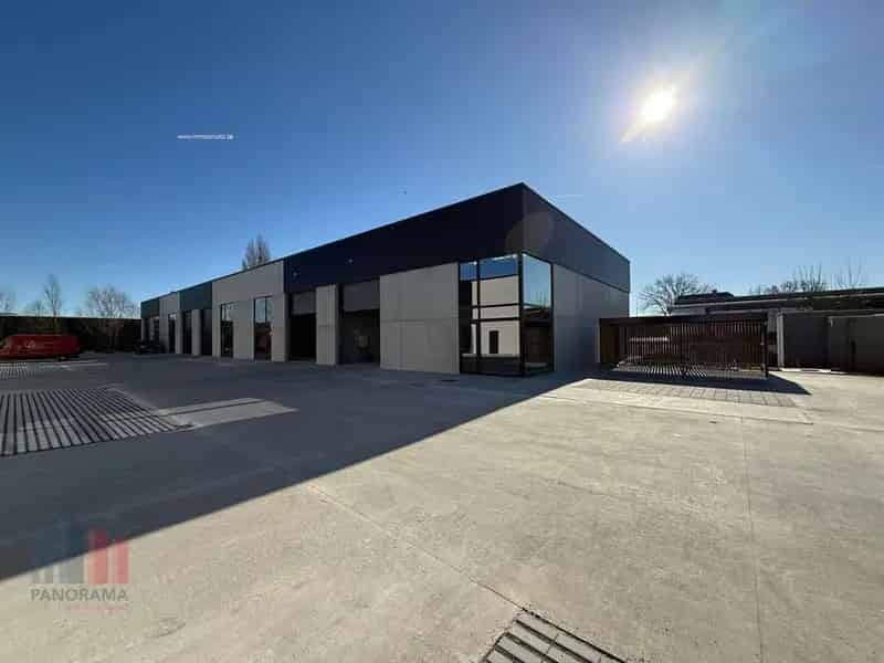 Nieuwbouw bedrijfsgebouw te koop in Kmo-Units Meersbloem Oudenaarde
