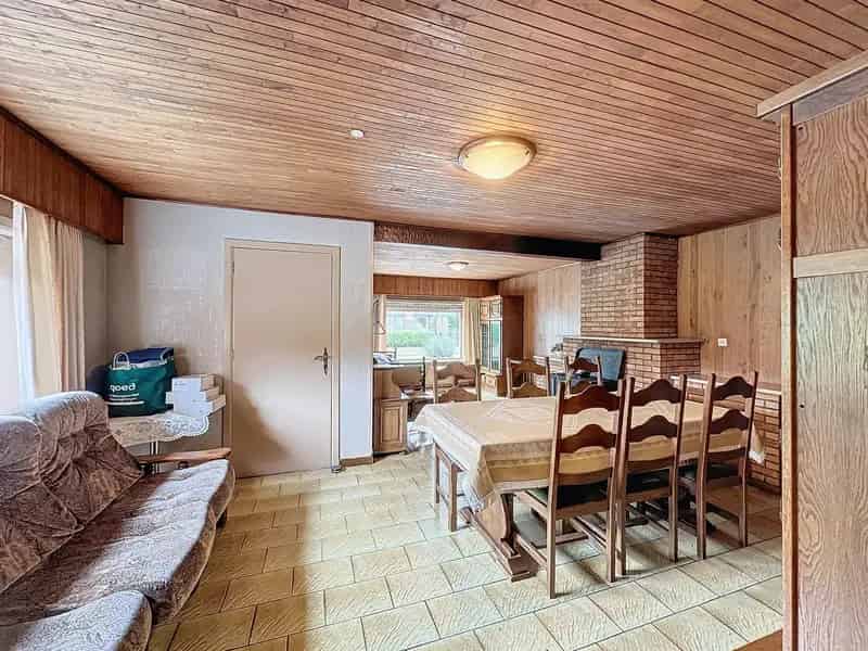Gezellige te renoveren woning op zeer rustige locatie met zicht op groen.