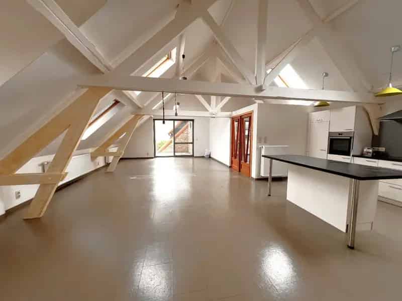 APPARTEMENT VAN 226M² IN HET CENTRUM VAN IEPER MET 3 SLAAPKAMERS EN TERRAS