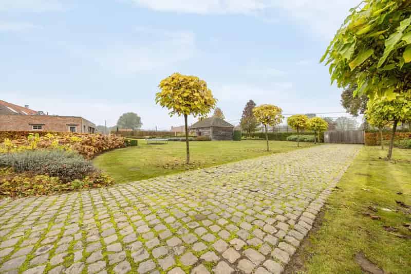 Unieke landelijke woning met prachtige tuin op 3338 m2