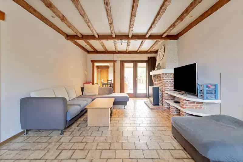 Huis te huur: 3 slaapkamers, garage en tuin