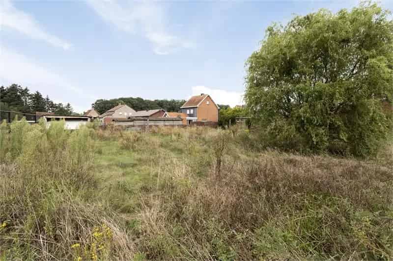 Goed gelegen bouwgrond voor open bebouwing op 6a36ca