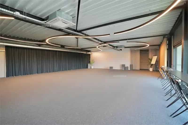 Nieuwbouw handelspand te huur in Assenede