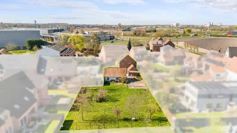 Charmante woning met grote tuin en garage op rustige ligging