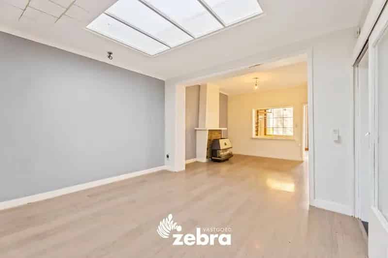Te renoveren woning met 3 slaapkamers op een boogscheut van centrum Izegem!