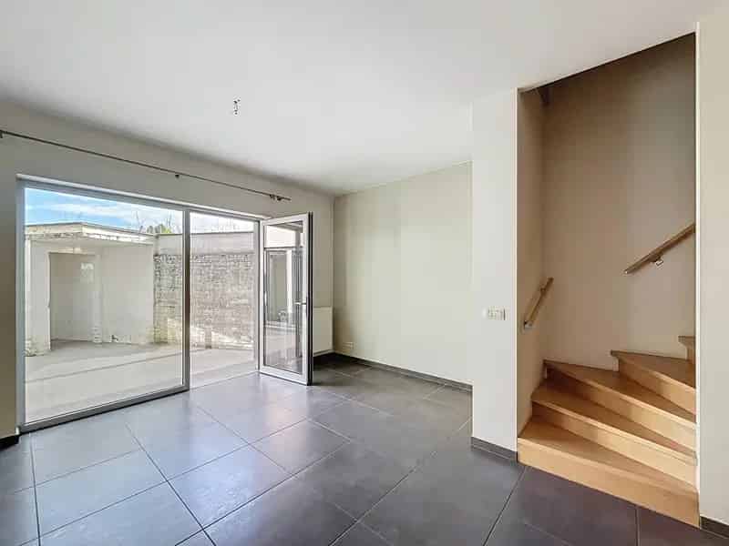 Moderne woning met drie slaapkamers en polyvalente ruimte in Itterbeek