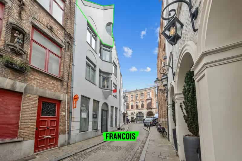 Te renoveren studioappartement op minder dan 100 meter van de Markt te Brugge