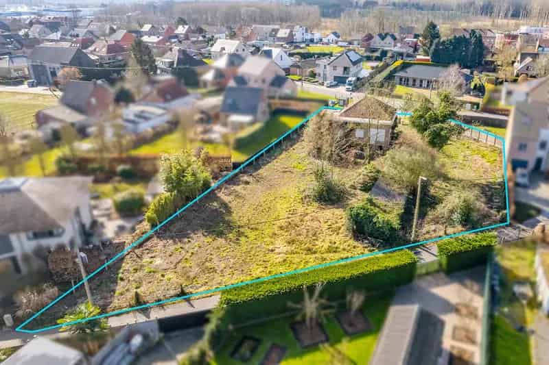 IN OPTIE! Te renoveren woning op een perceel van 2.080 m² te Rotselaar