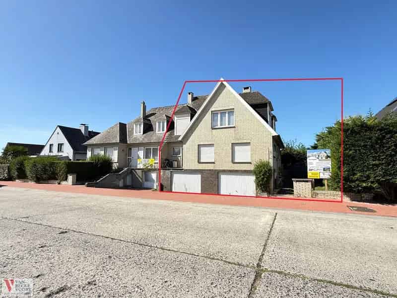 Halfopen woning opgedeeld in 2 units